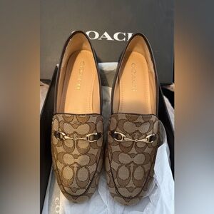 Coach Haley Sig Jacq Loafe. Size 9